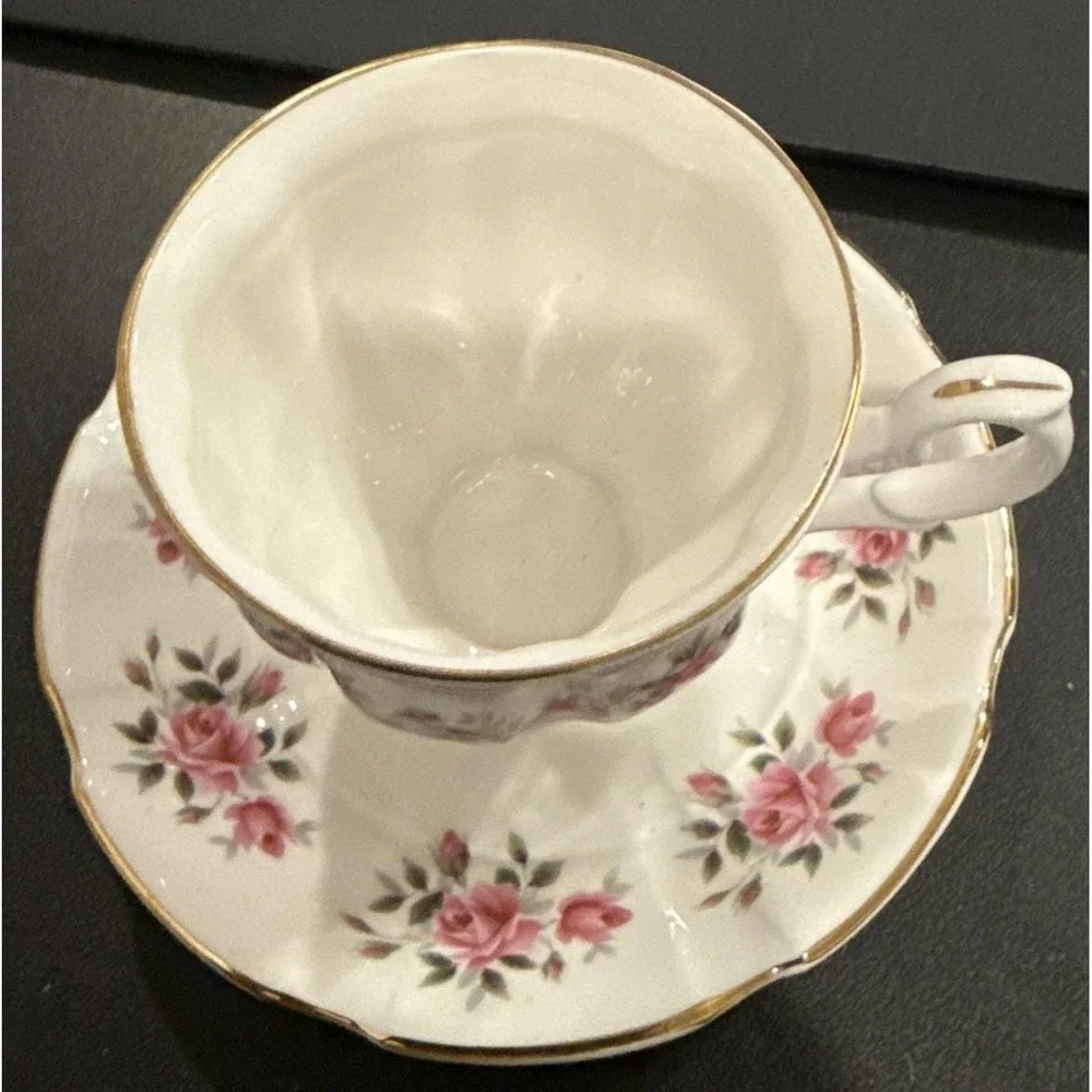 Crown Staffordshire Fine Bone China Tea Cup Saucer‎ Pink Roses Floral Vintage
